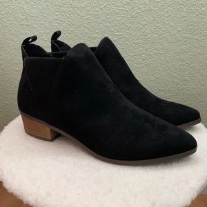 American Eagle faux suede Chelsea boots